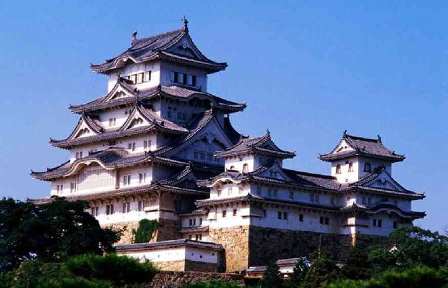 Hoàng cung Tokyo - Địa điểm nổi tiếng mà bạn không nên bỏ lỡ khi đi XKLĐ Nhật Bản