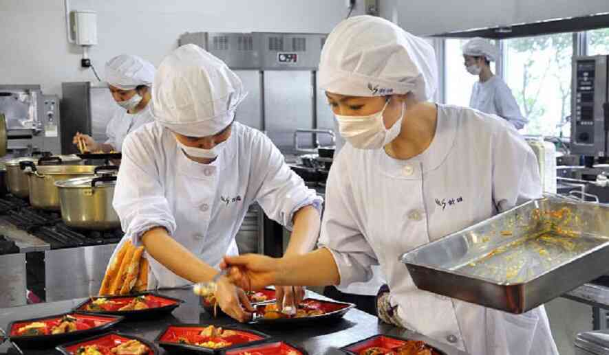 Đi XKLĐ Nhật ngành chế biến thực phẩm gồm những công việc gì
